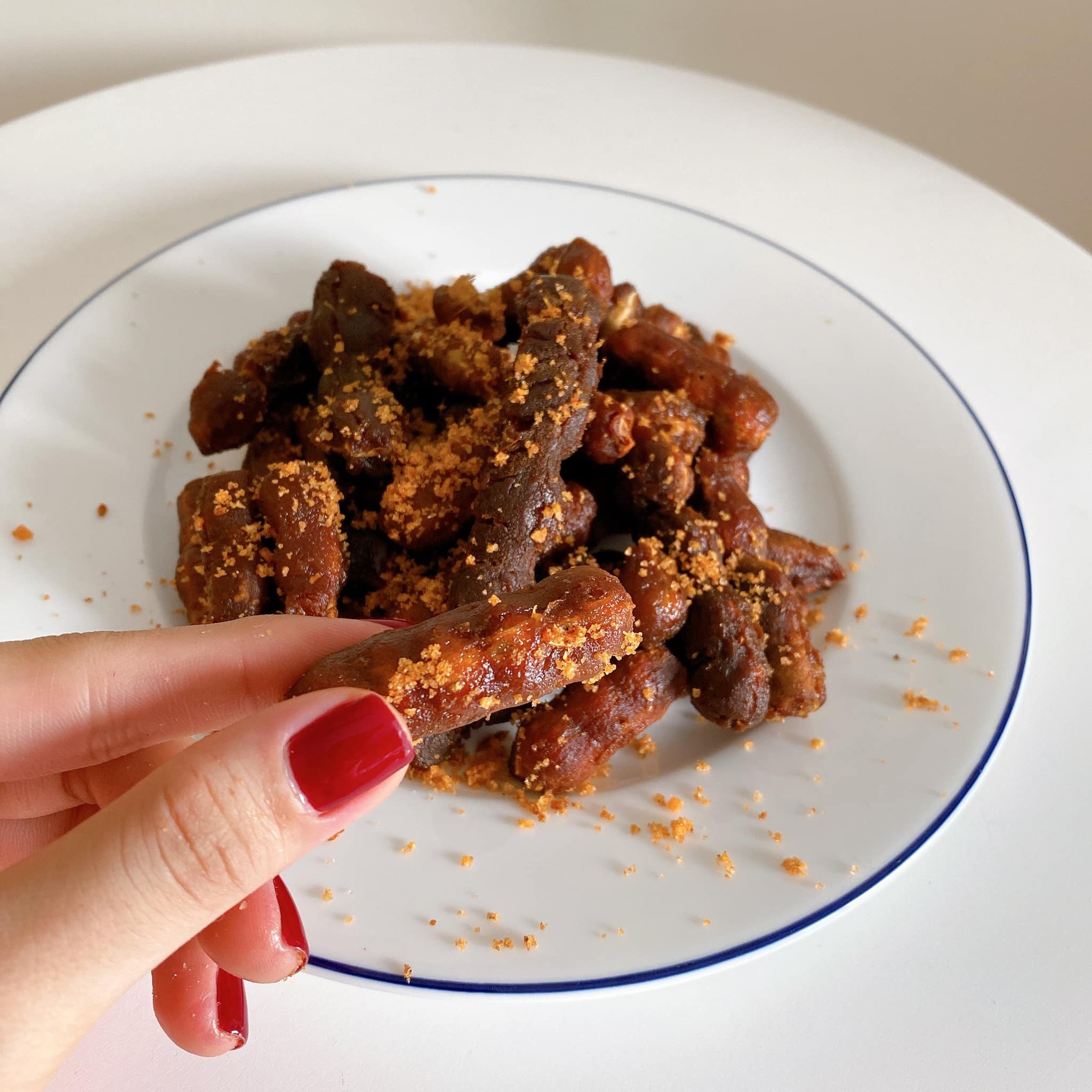 Me Lào Muối Ớt