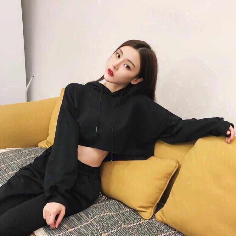 Bộ thể thao áo croptop tay dài có nón