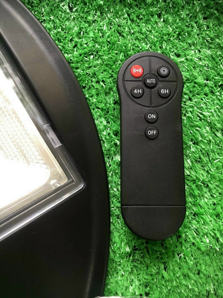 [HCM]Đèn năng lượng mặt trời UFO 250W