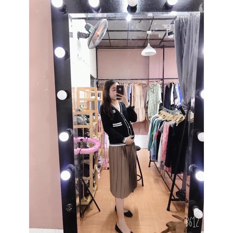 Chân váy xếp li bầu dáng dài sang trọng