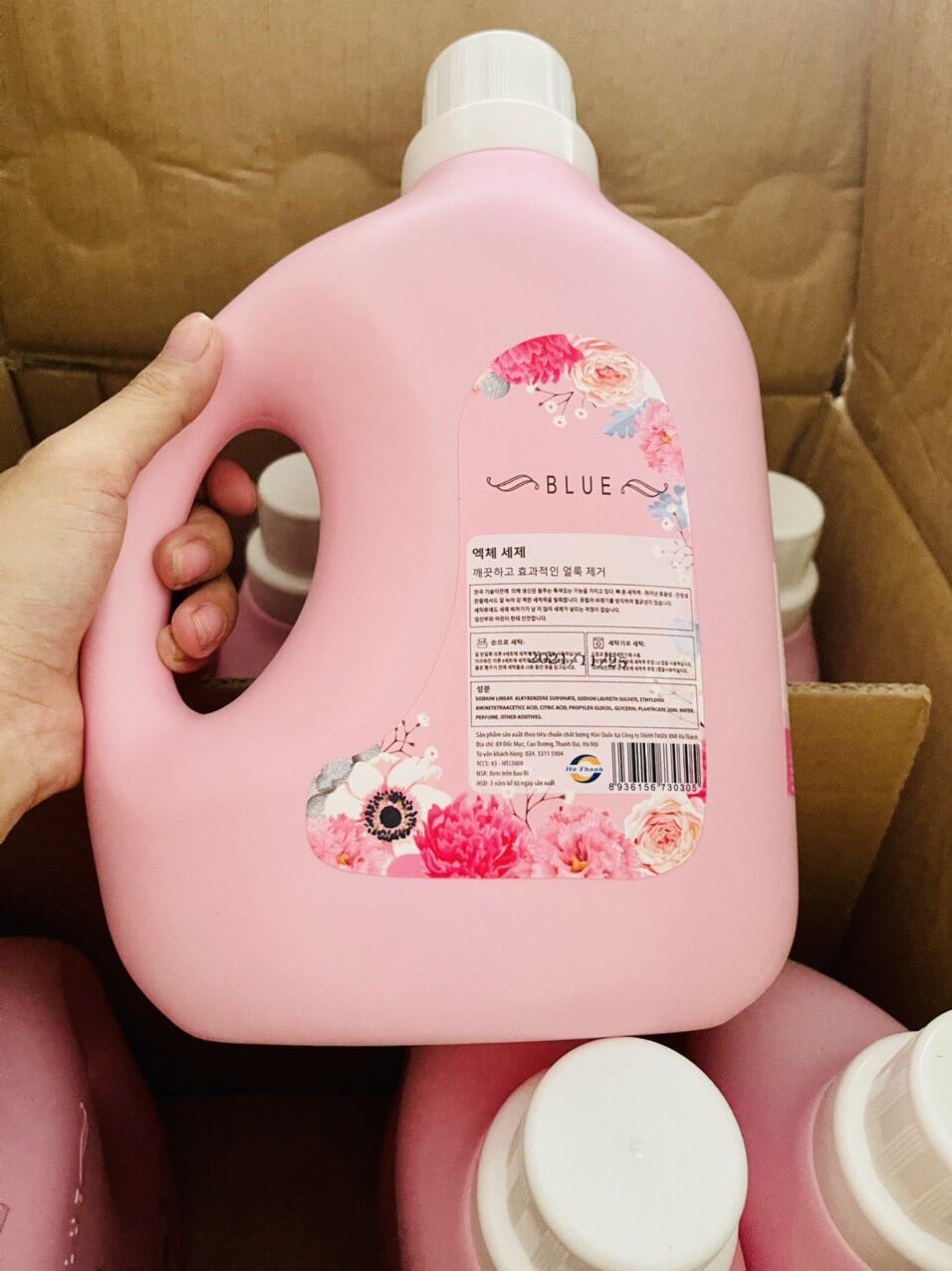 Nước giặt blue Hàn quốc chai 2kg