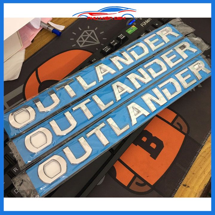 Tem dán capo, logo chữ nổi OUTLANDER màu bạc dán Capo 3D