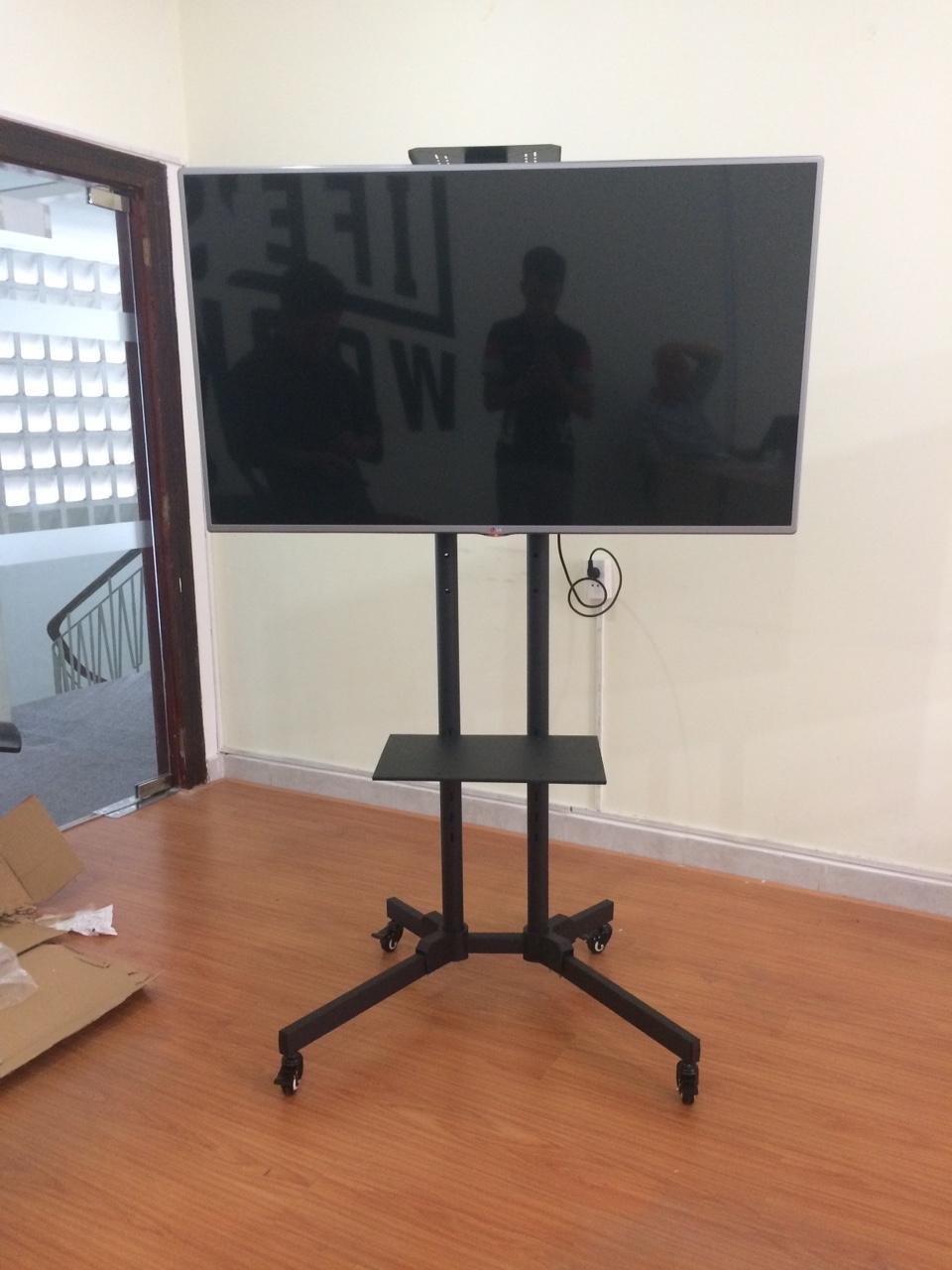Giá treo tivi di động 55-75''