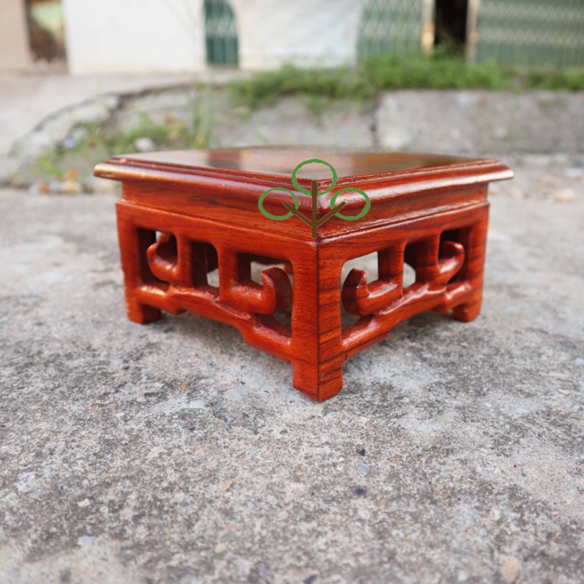 Kỷ vuông chiện,đế bát hương,đôn gỗ hương vuông cao 6,8cm