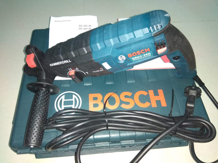 Máy khoan bê tông Bosh GBH2-26D xịn1000W, madein Thailand, đủ 3 chức năng khoan gỗ sắt, khoan bê tông,đục bê tông, có đảo chiều tiện dụng.