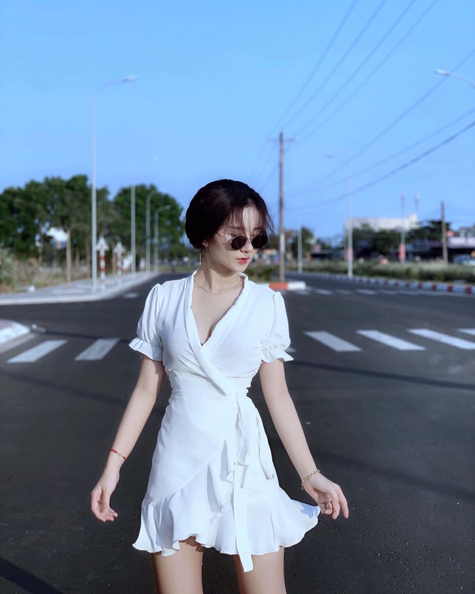 JUMPSUIT DẠNG VÁY NHÚN BÈO