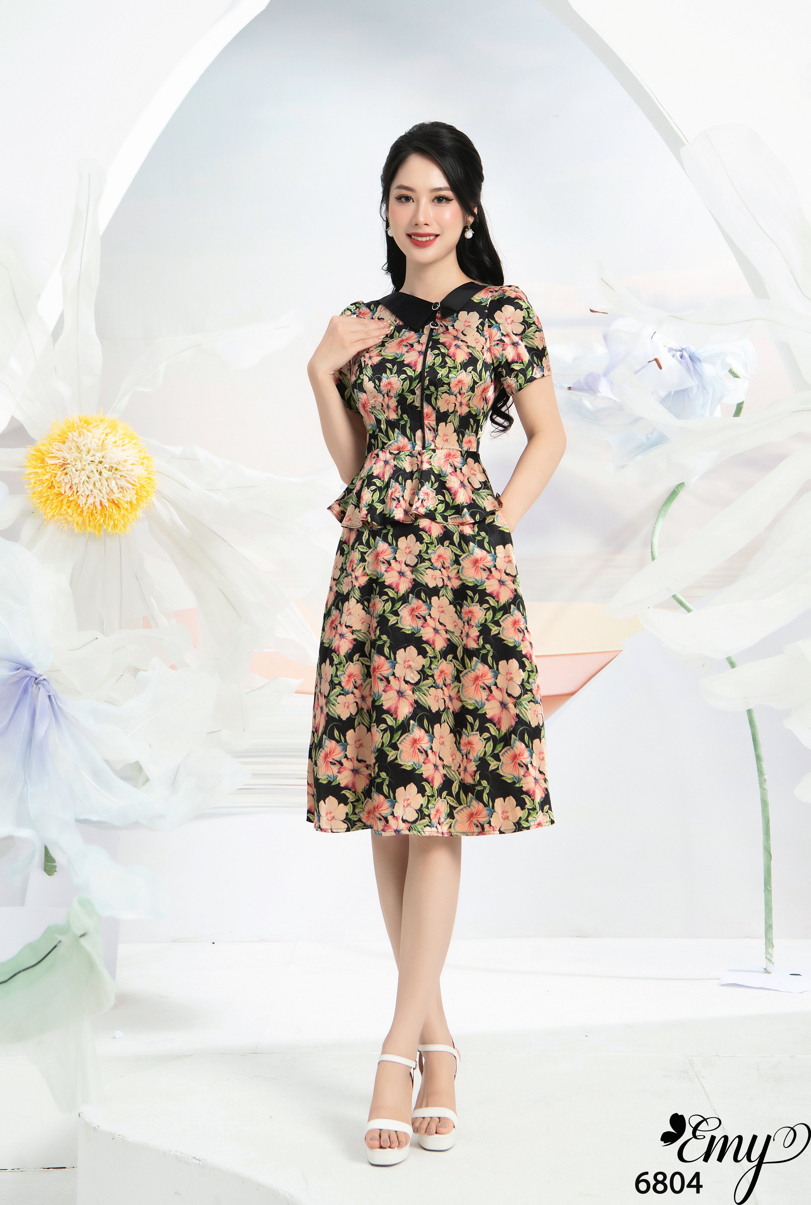Đầm EMY EM6804 Xoè Cổ V Cách Điệu Lệch