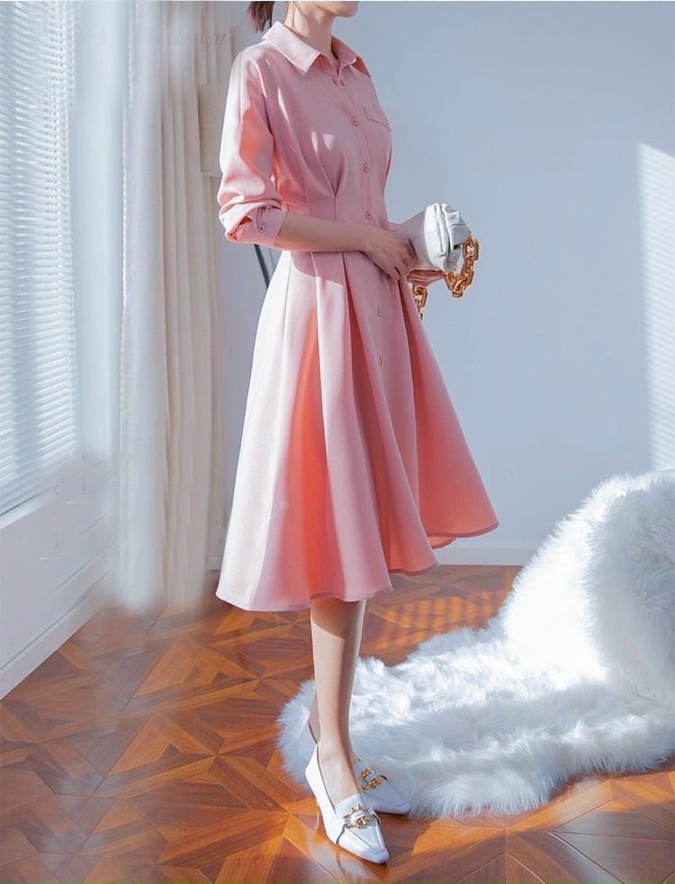 Đầm sơ mi hồng xếp li eo
