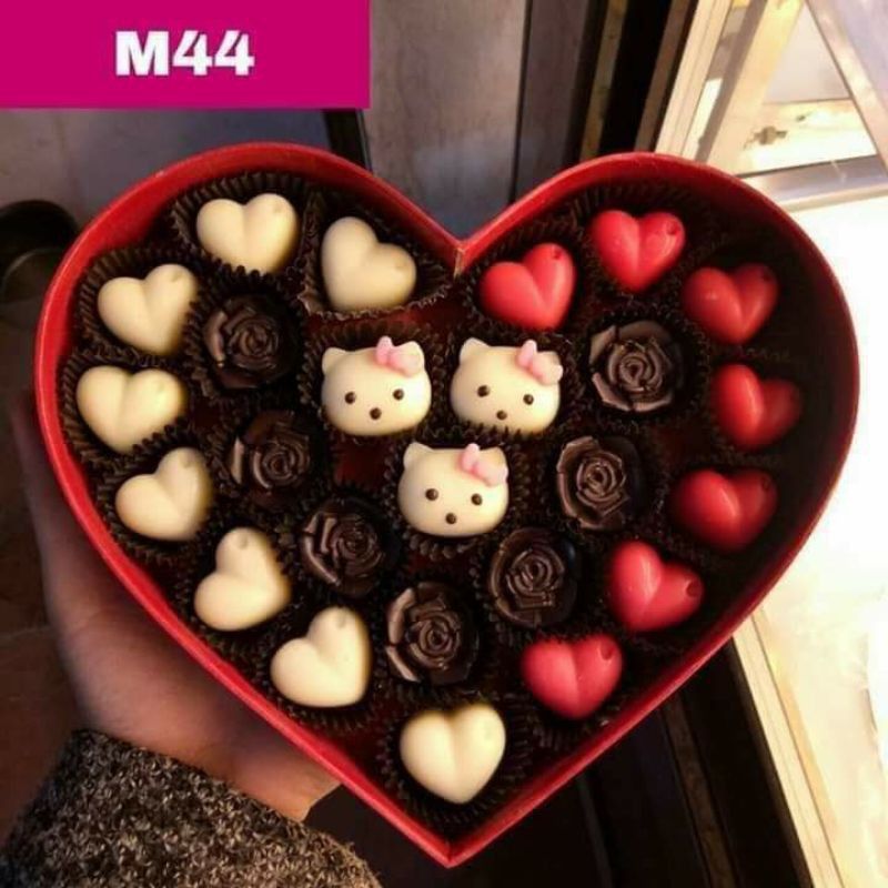 Hộp viên socola VALENTINE theo yêu cầu ( kèm thiệp + ghi nếu có yêu cầu)
