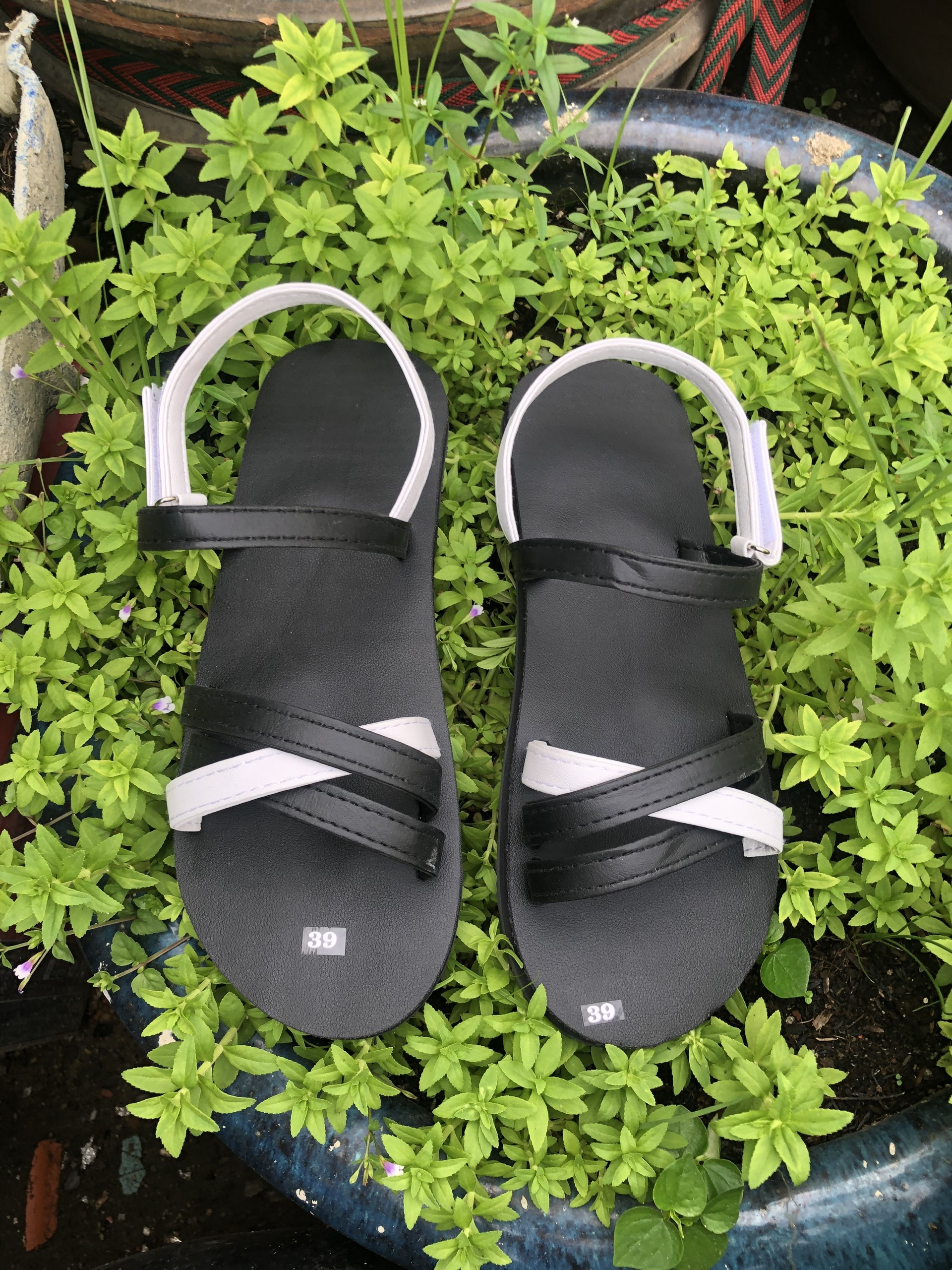Xăng đan nữ đế đen quai đen trắng size từ 34 đến 42