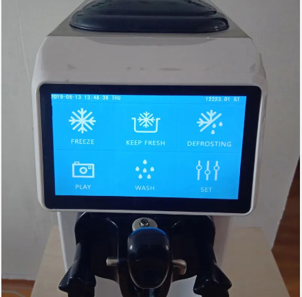 máy làm kem tươi mini để bàn , công suât 1250w, bảo hành 1 năm