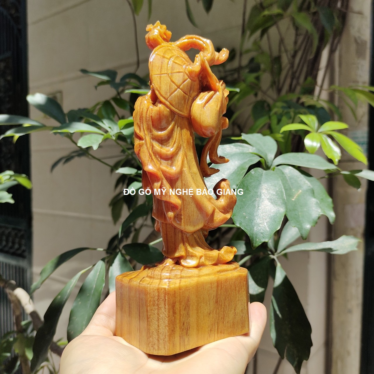 Tượng đạt ma sư tổ gỗ huyết long