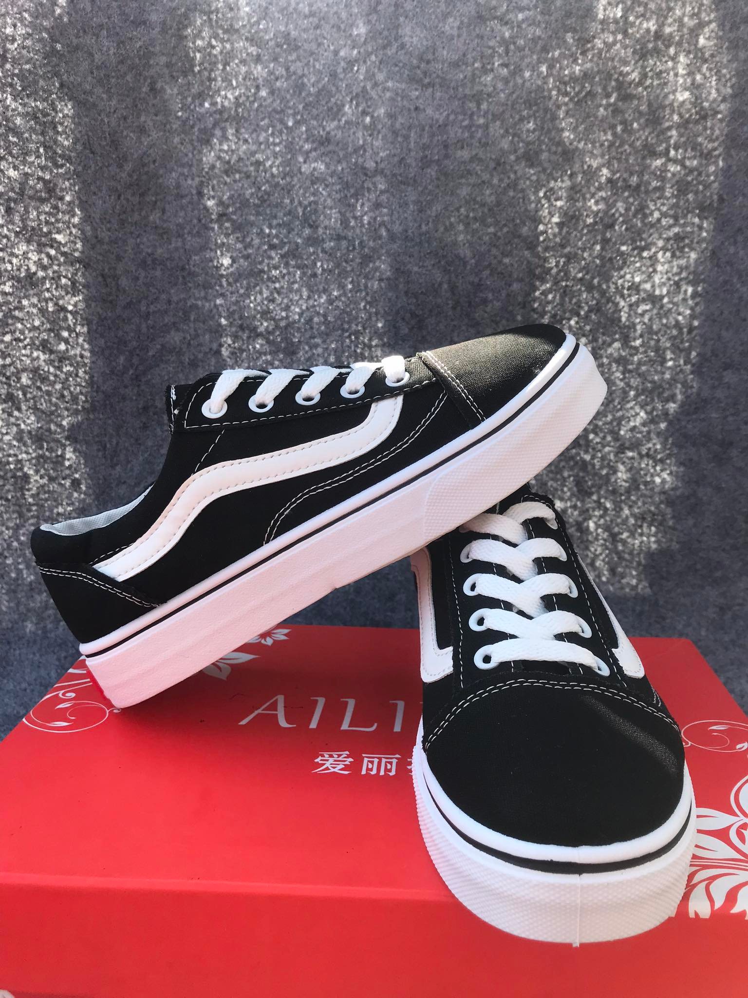 [ảnh thật ] xả kho giày vans old nam nữ( sl có hạn)