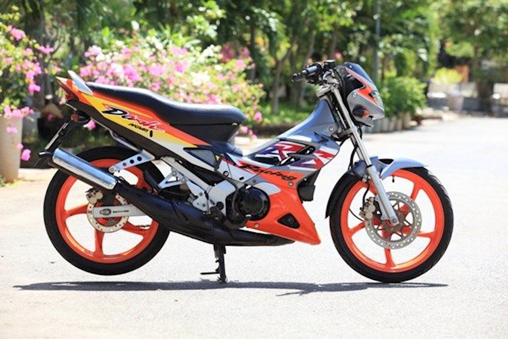 Kính chắn gió Nova Dash 98-2001 Thailand