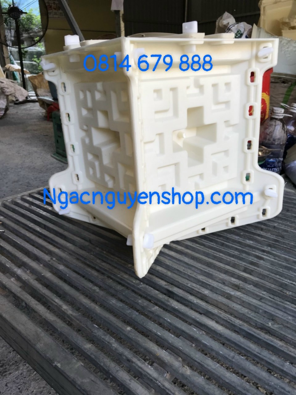 Khuôn đúc trụ đèn sân vườn dạng rỗng