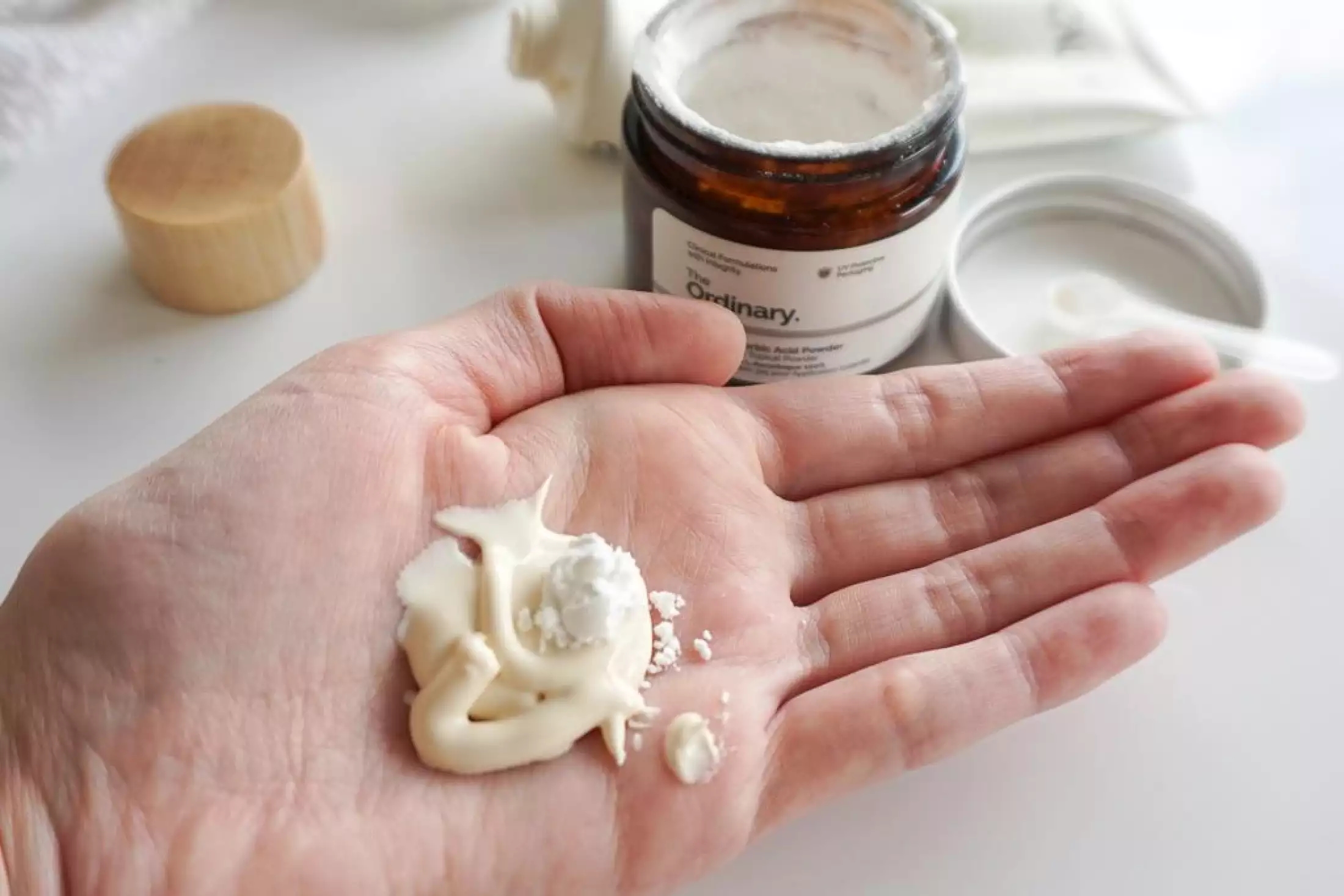 Bột Vitamin C sáng da, mờ thâm The Ordinary 100% L-Ascorbic Acid Powder 20gr.
