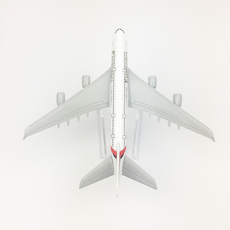 Mô hình máy bay Emirates 16cm + đế trưng bày
