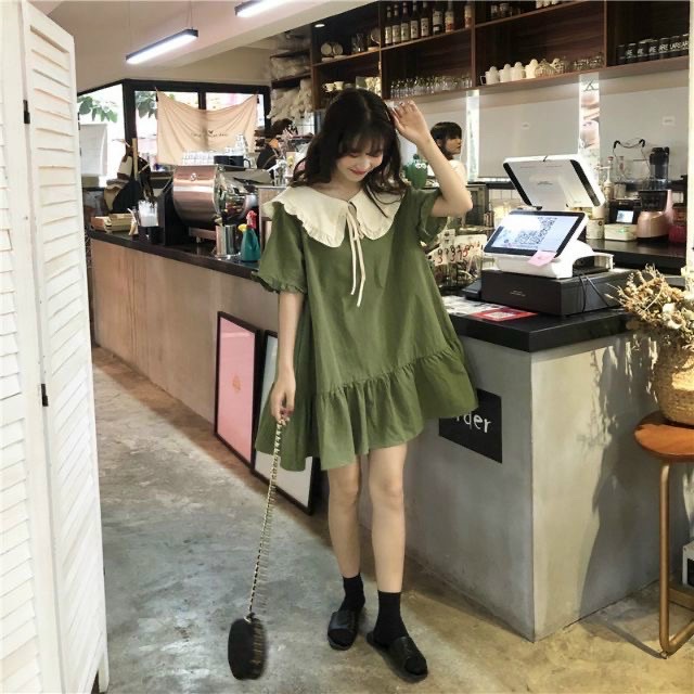 Đầm babydoll rêu cổ trắng
