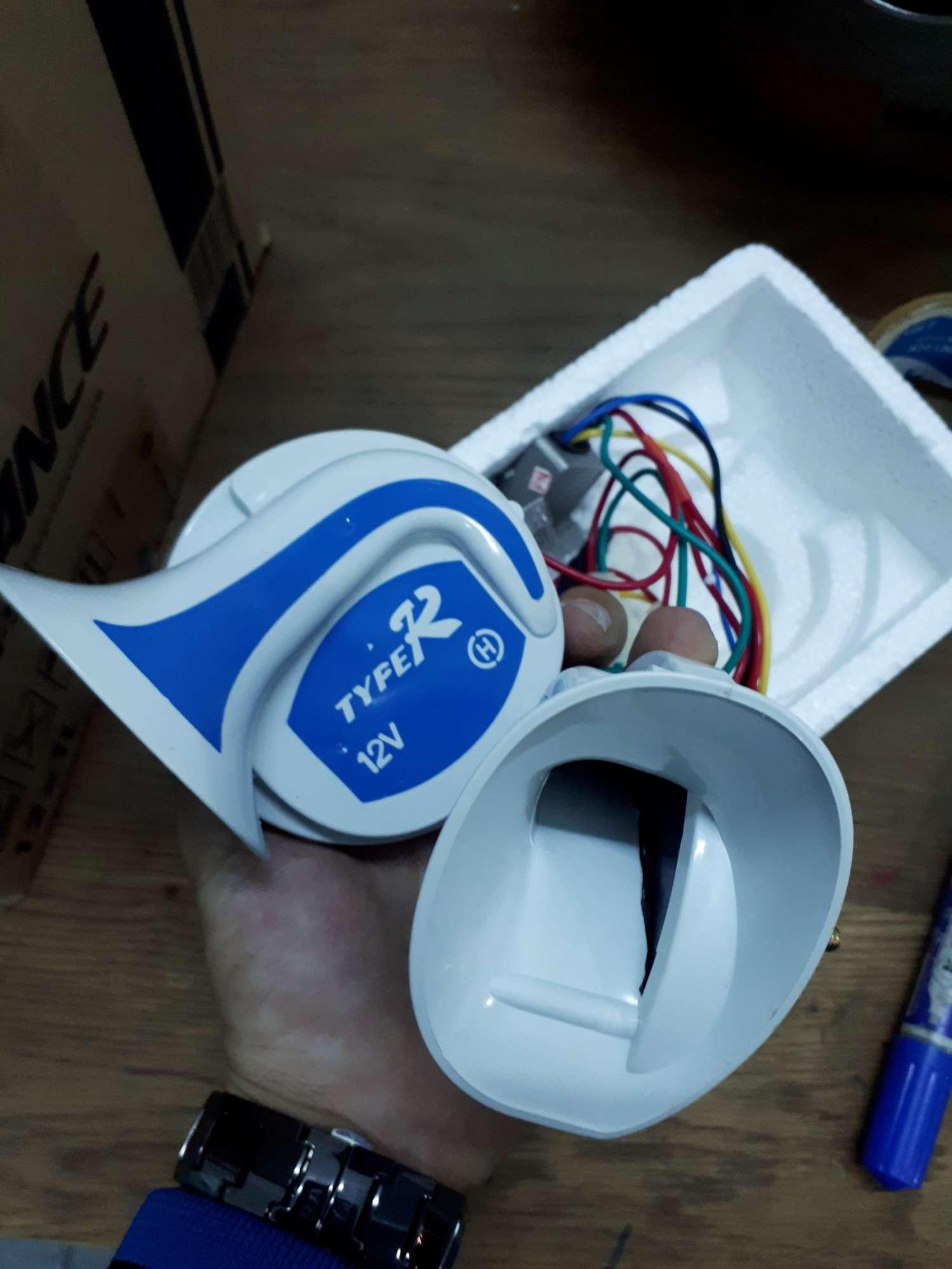 Cặp Còi hơi oto nhồi 7 tiếng