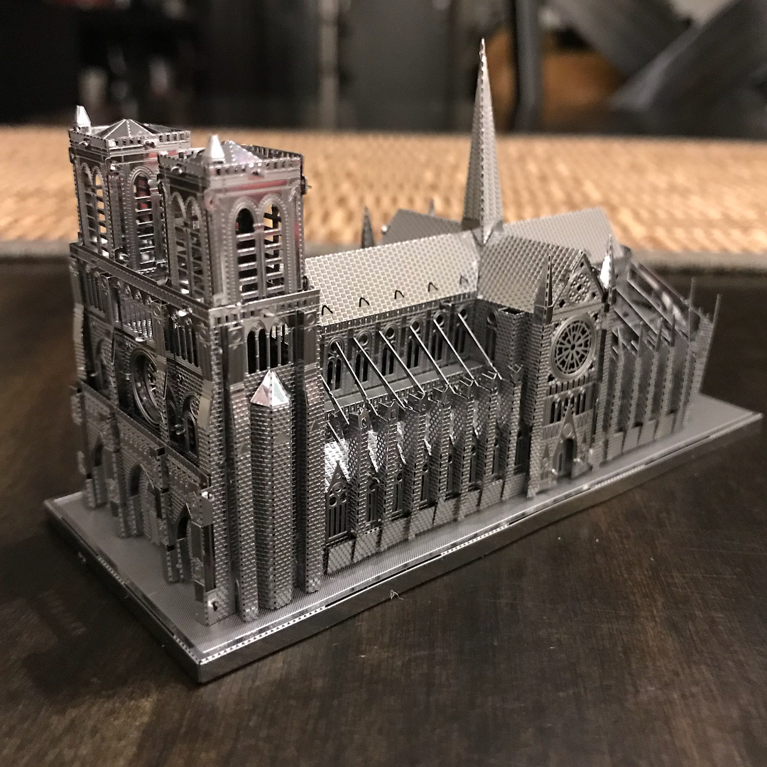 Mô Hình 3D Kim Loại Lắp Ráp Nhà Thờ Đức Bà Paris [Chưa Lắp]