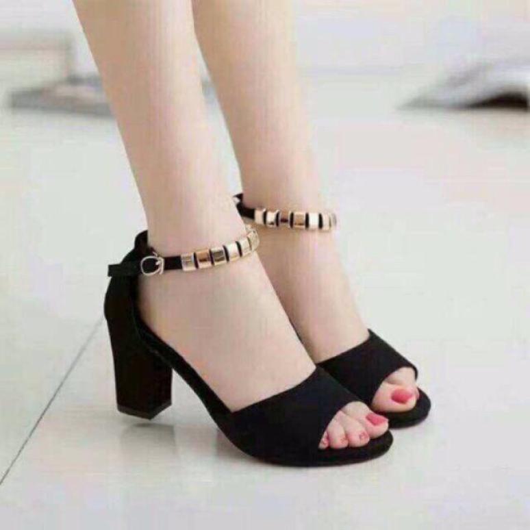 Xăng đan gót hạt cườm kim loại Bi Shop (Đen) giá rẻ