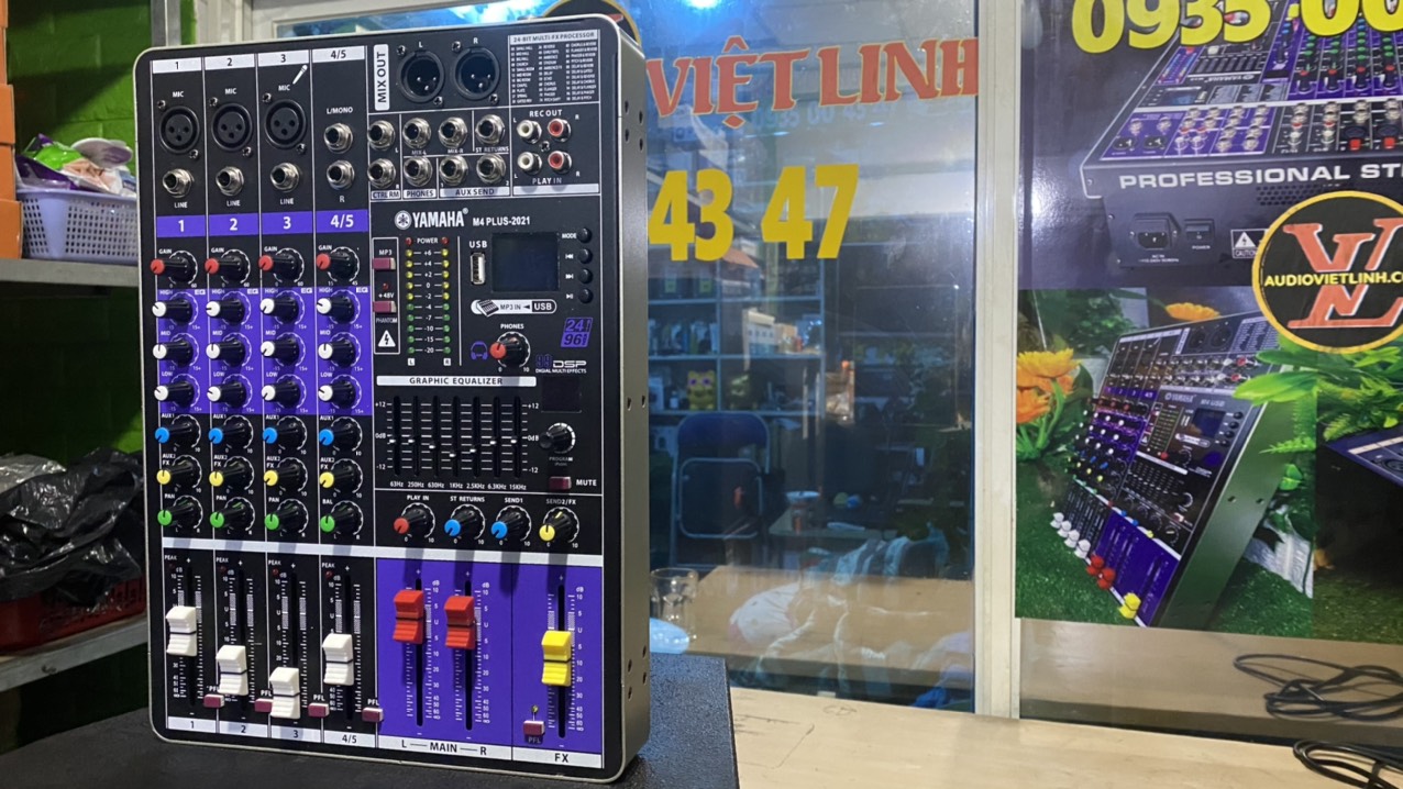 Mixer YaMaHa M4 Plus
