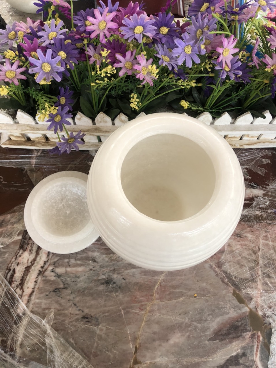 Hủ đưng tro cốt đá cẩm thạch trắng