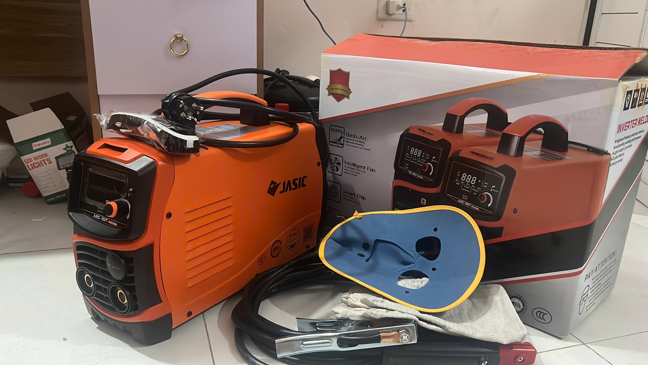 máy hàn điện tử jasic 250T DÀNH CHO THỢ CÔNG TRÌNH