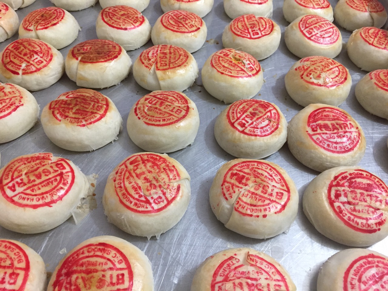 Bánh pía đậu xanh sầu riêng