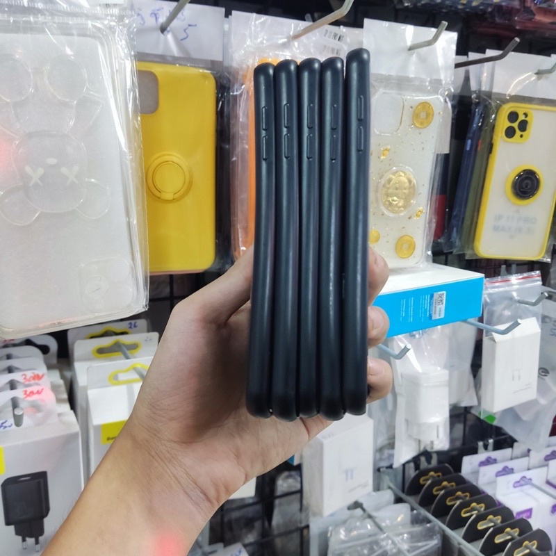 Ốp lưng Samsung J7plus dẻo đen lưng vải