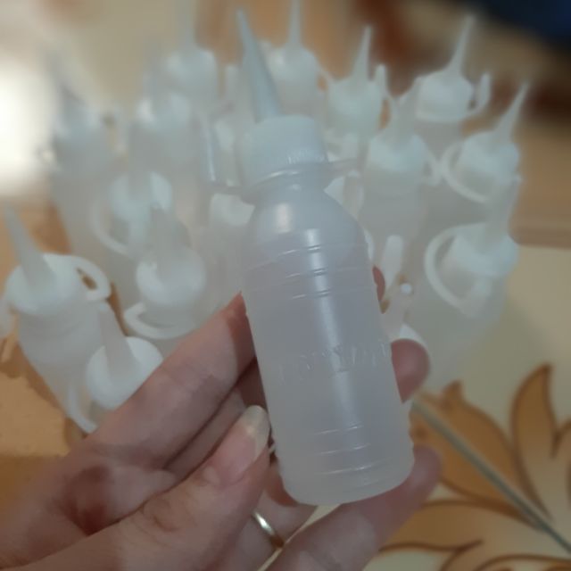 1 lọ axeton rửa sạch móng tay