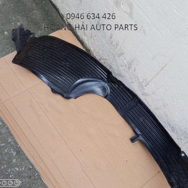 CHẮN BÙN LÒNG DÈ SAU MAZDA CX5 2018-2024 . LOẠI NHỰA