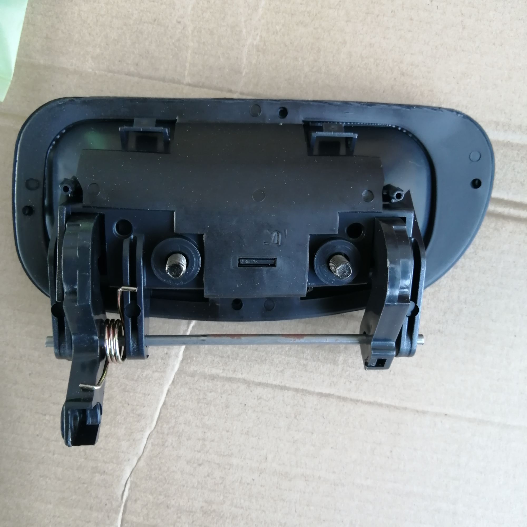 Tay mở cửa ngoài Daewoo Cielo