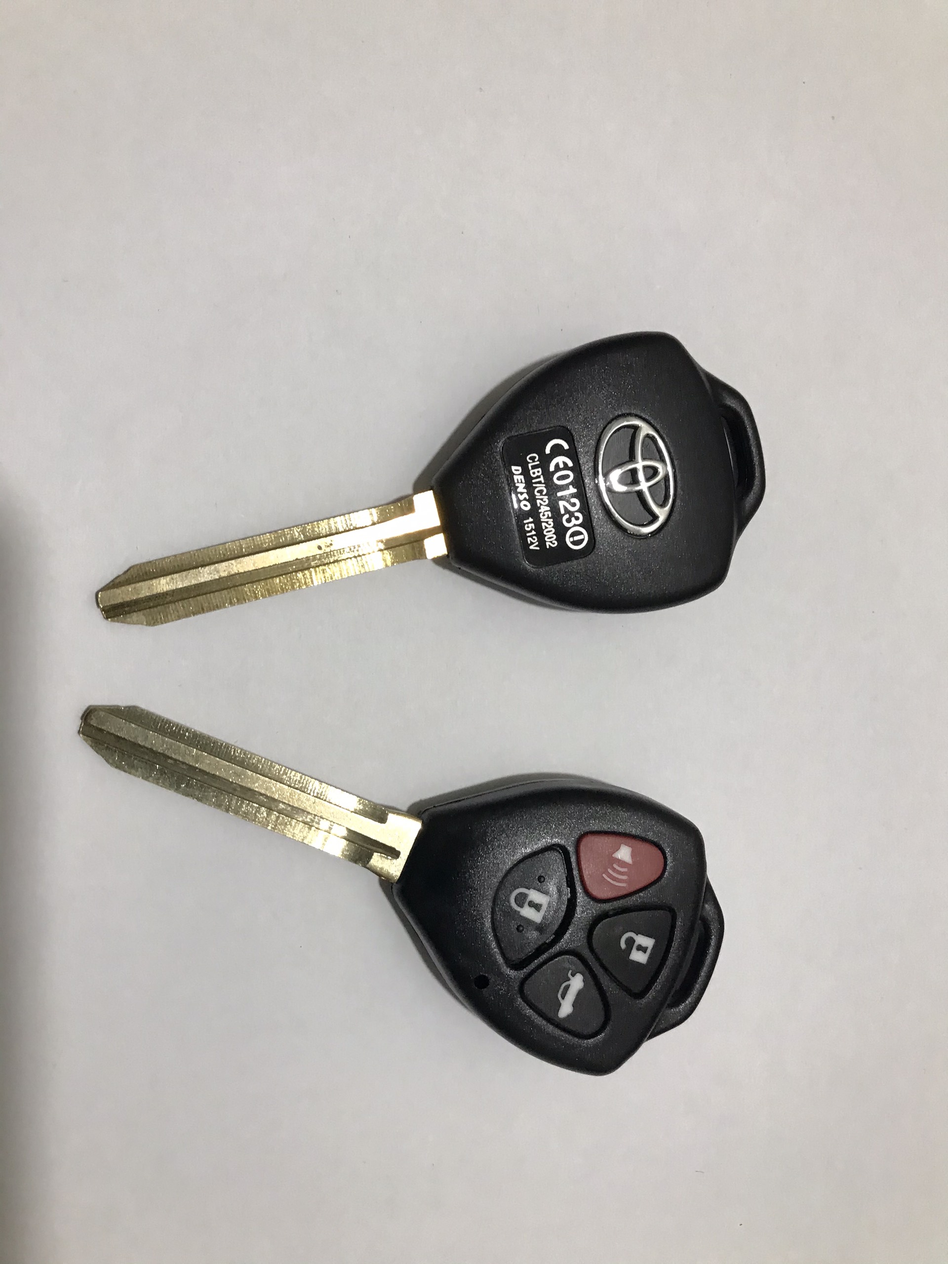 Vỏ Chìa Khóa Xe Toyota 4 nút