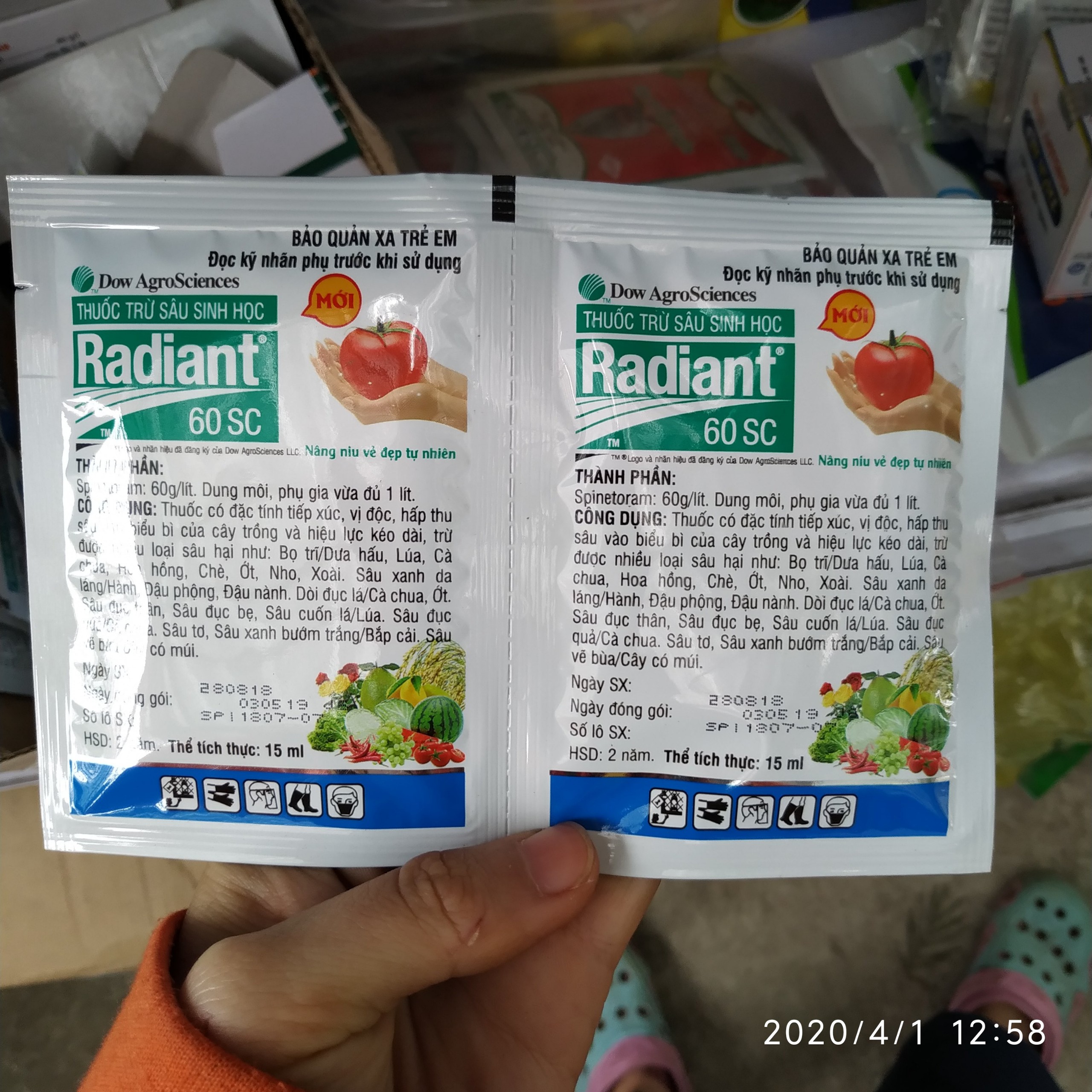 Chế phẩm sinh hoc Radiant diêt trừ bọ trĩ hoa hông
