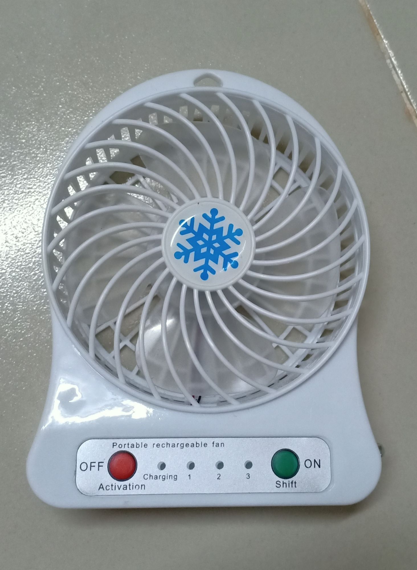 quạt mini kèm pin
