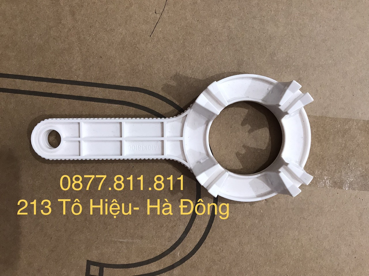 Tay gông mở cốc lọc đời mới Karofi ( máy ss038, U03, U05, U95, Op1310, P95...)