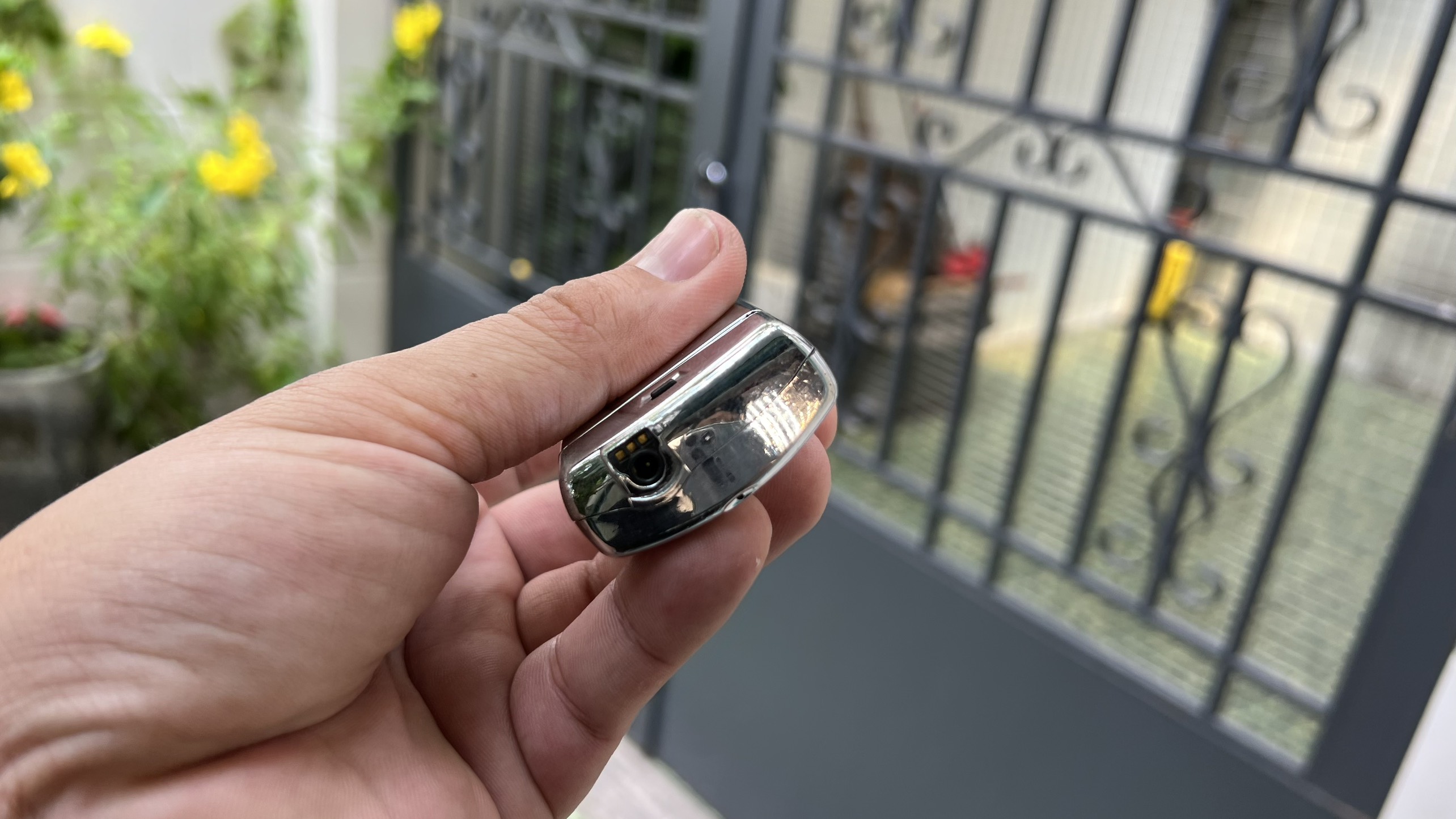 Lk Điện thoại Nokia 8810 chính hãng (1724)