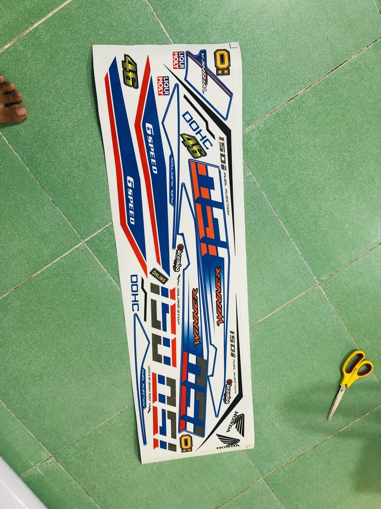 tem rời winner gtr trắng xanh sản phẩm