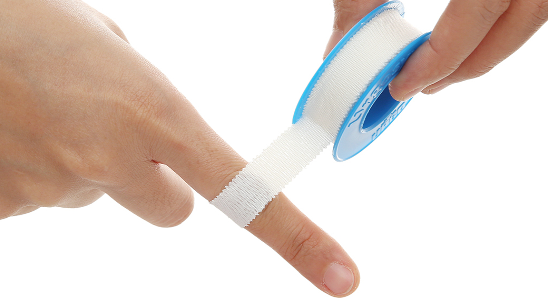 Băng keo lụa có độ dính cao Urgosyval 1.25cm x 5m