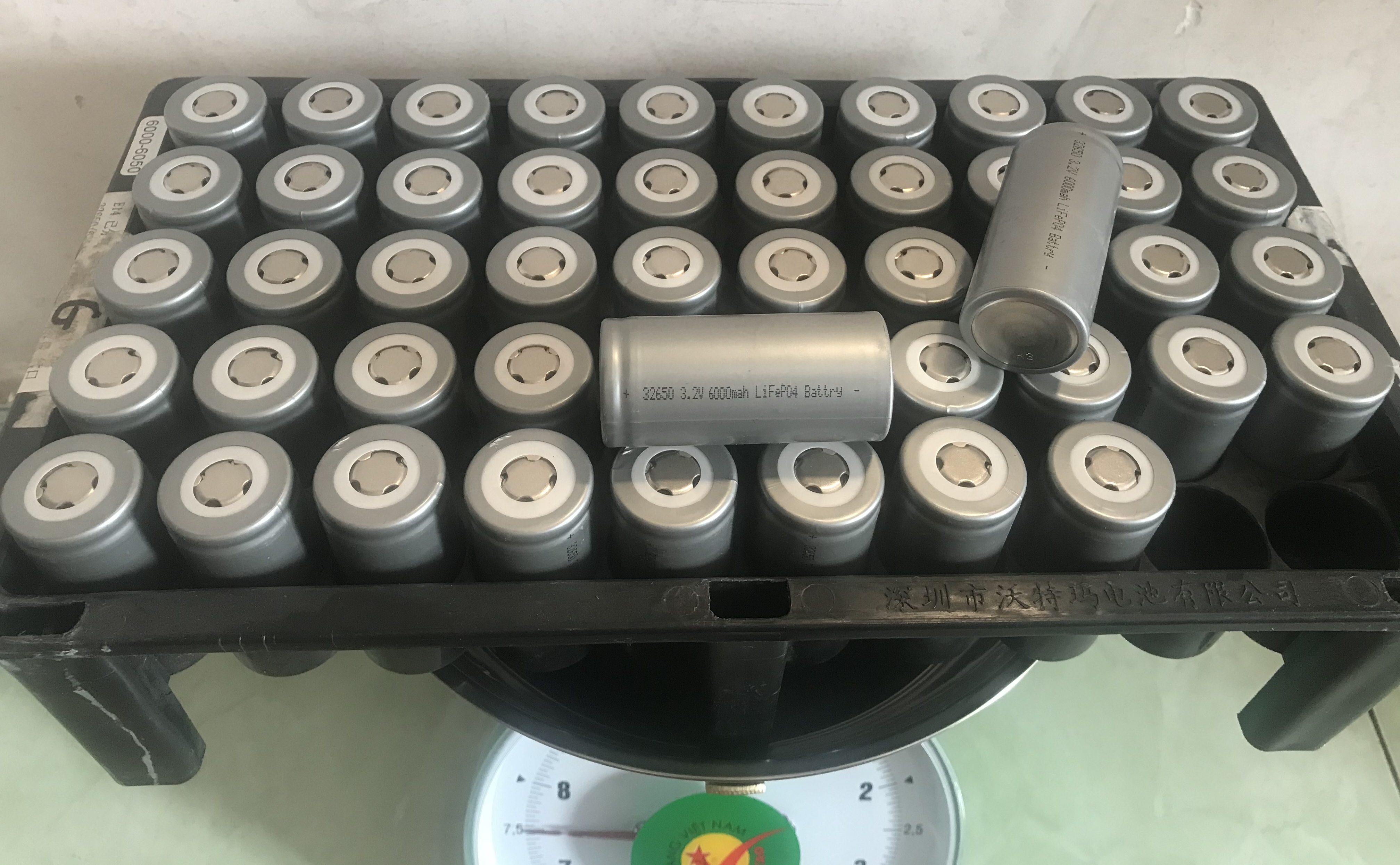Pin lithium iron phosphate 32650 3.2V 6000mAh đầu phẳng 50X