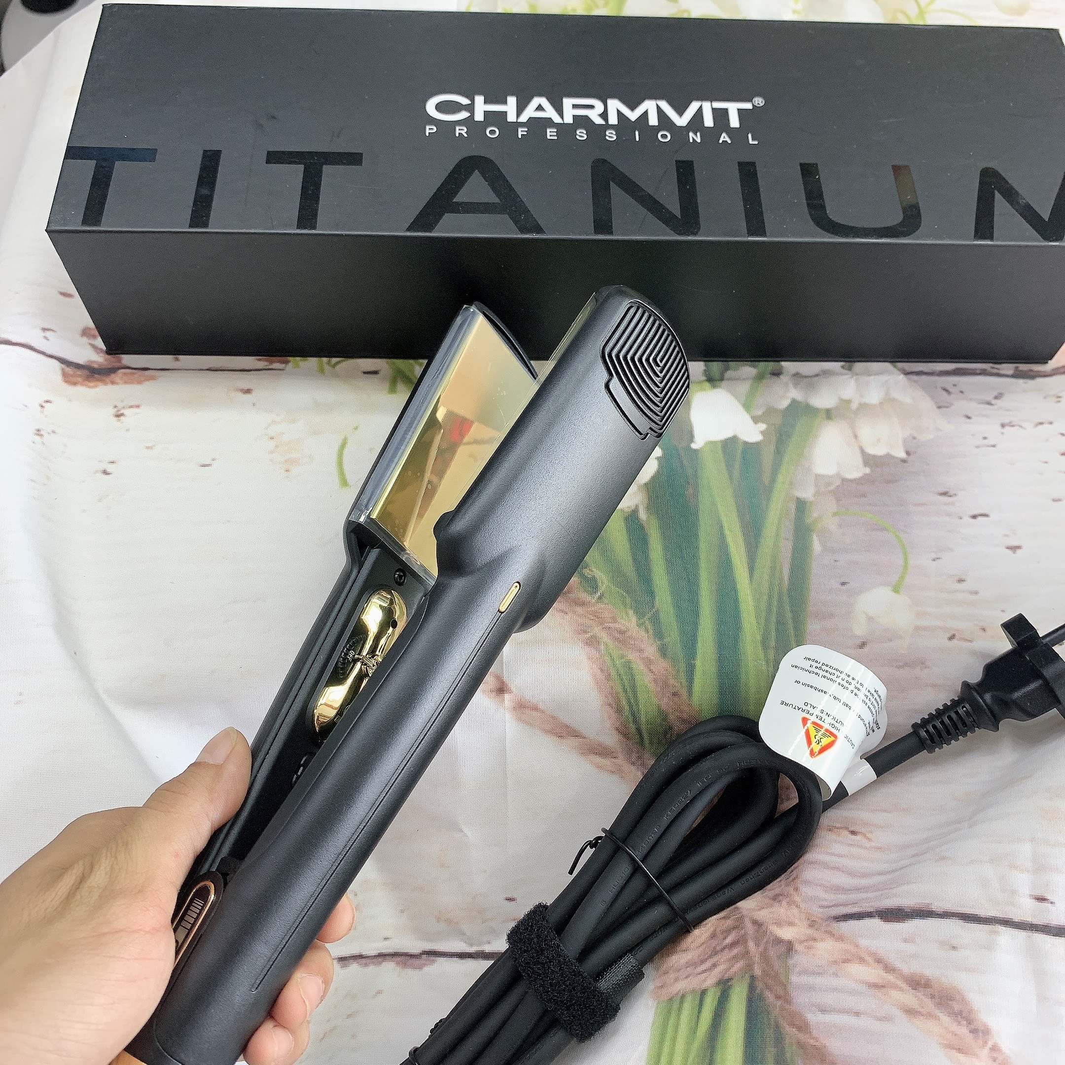 Máy kẹp duỗi (ép) tóc cao cấp CHARMVIT TITANIUM (Hàn quốc)
