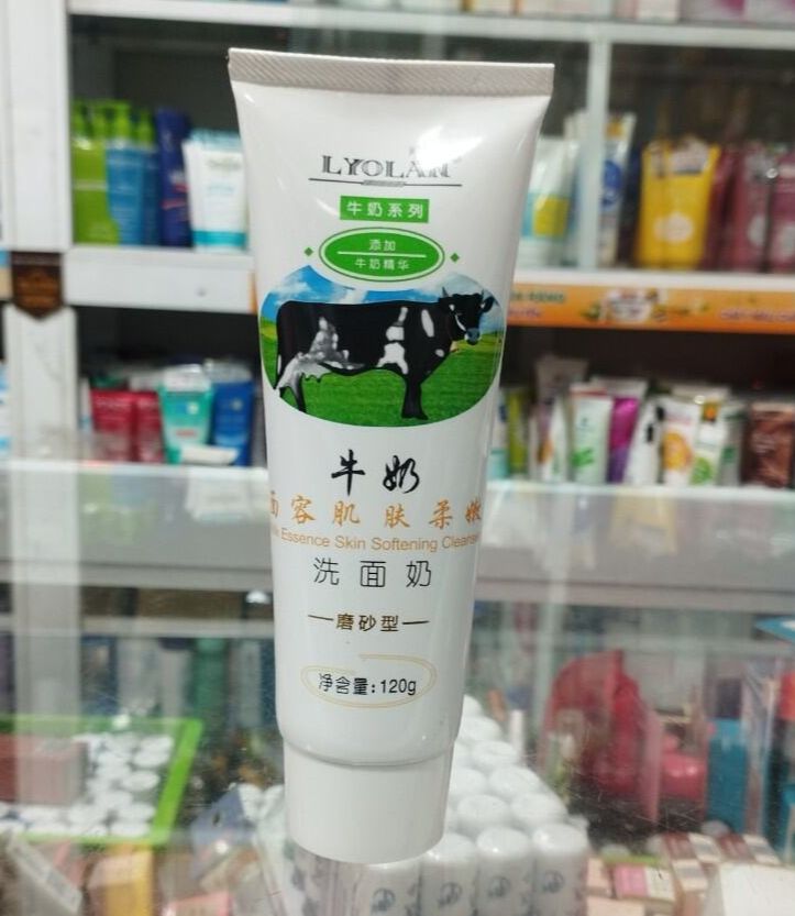 [HCM]Sữa rửa mặt sữa bò Lyolan 120gr