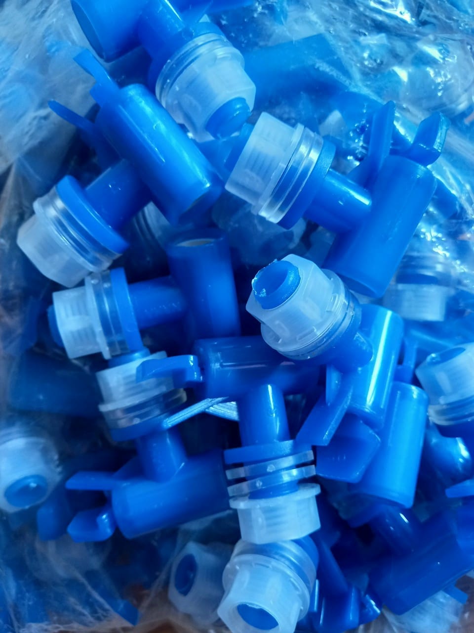 VÒI BÌNH NƯỚC 19L,20L MÀU XANH DƯƠNG (50 CÁI)