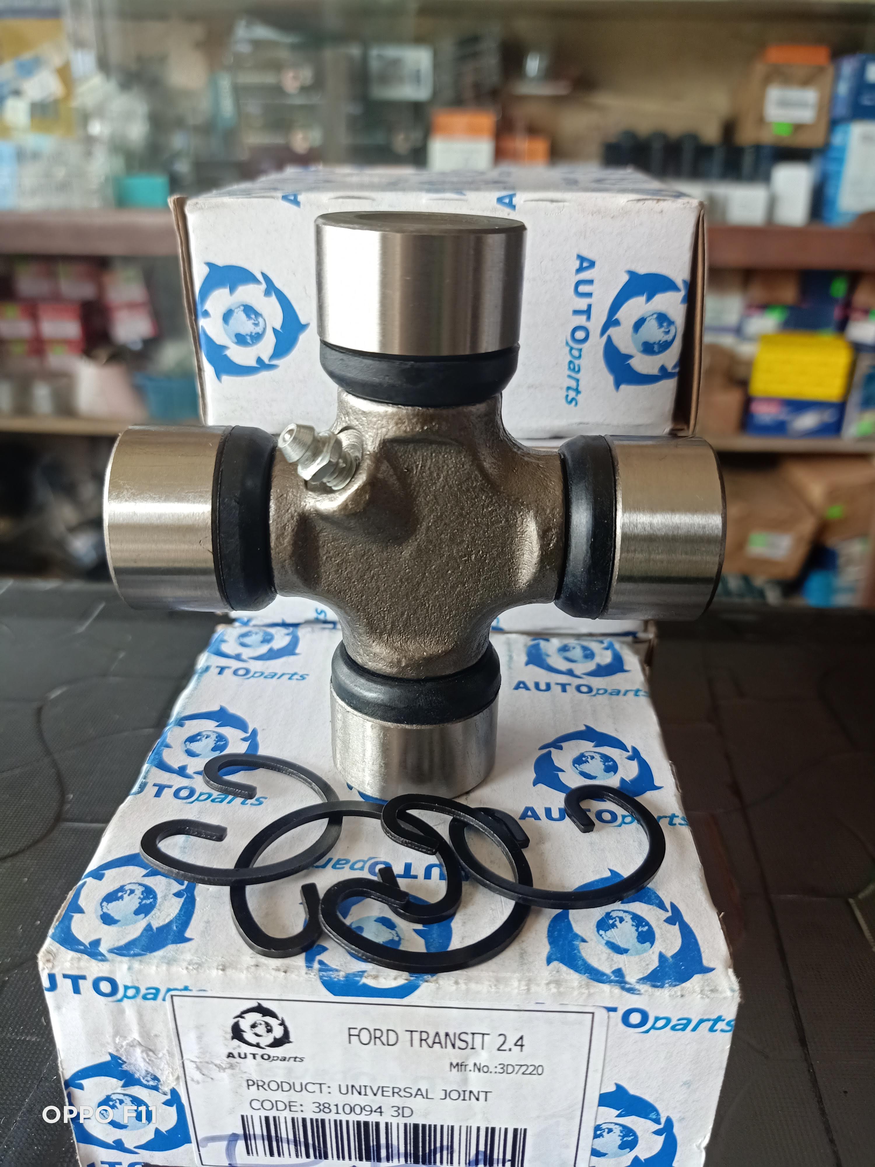 Chữ Thập Láp(Bi Cát Đăng)Xe FORD TRANSIT 2003 - 2018 Lớn(Chén 30mm Dài 92mm)
