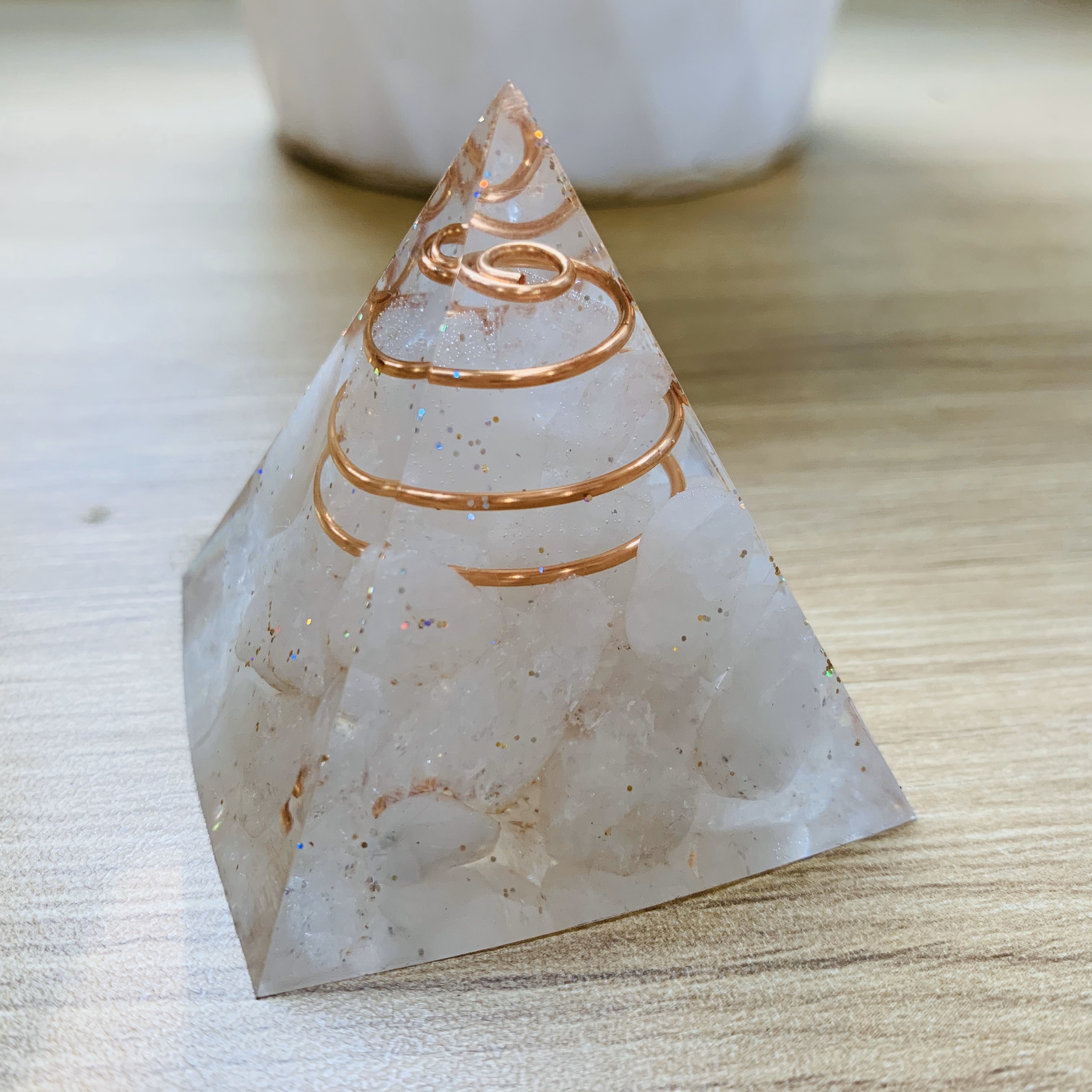 Kim tự tháp năng lượng trang trí 6,5x5,5cm