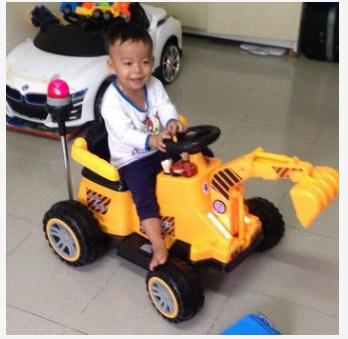 XE CẨU ĐIỆN KIỂU DÁNG XE CẢNH SÁT CHO BÉ YÊU