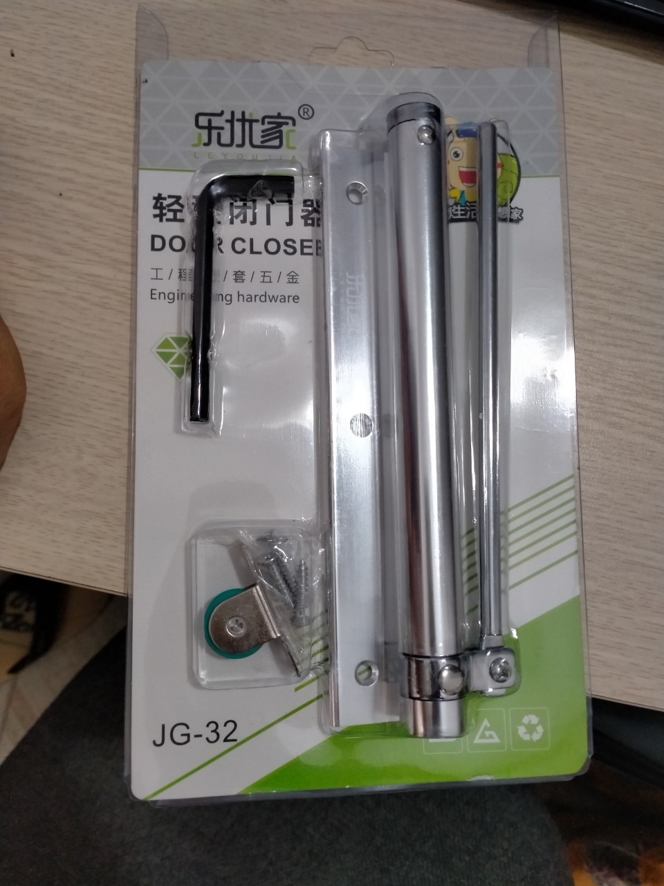Bản lề tự động đóng cửa