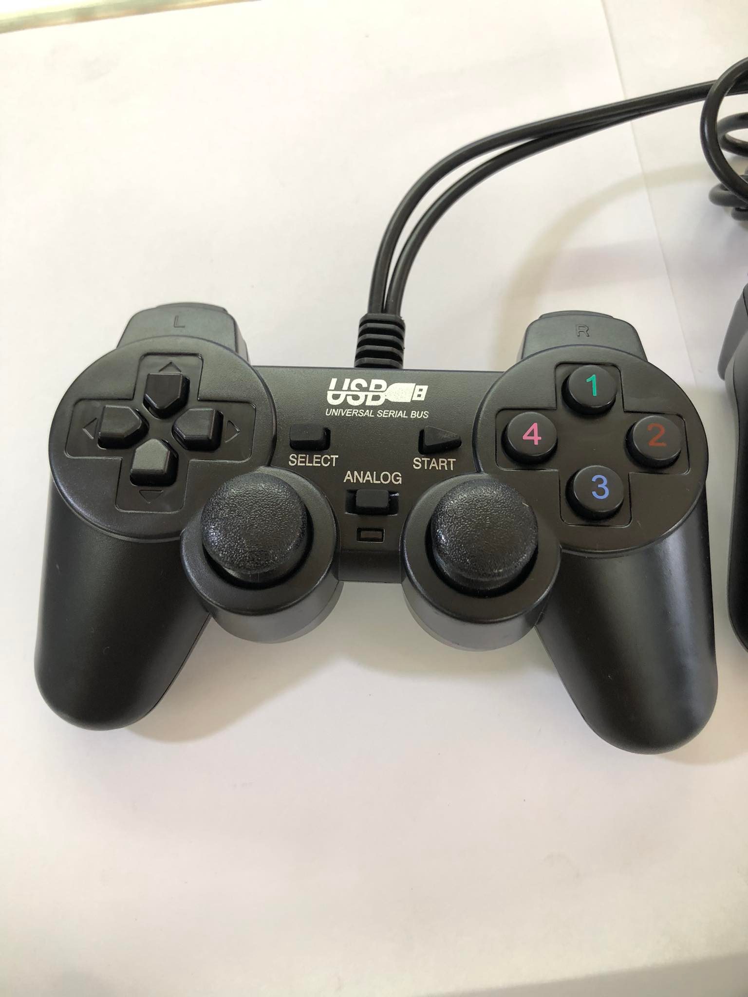 Tay Cầm Chơi Game ĐÔI EW-2008D có rung