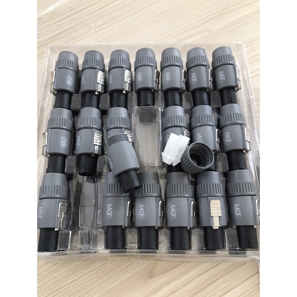 Jack loa sân khấu K4CF, Giá 1 cái